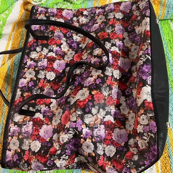 Nine West floral tote EUC - Picture 7 of 7